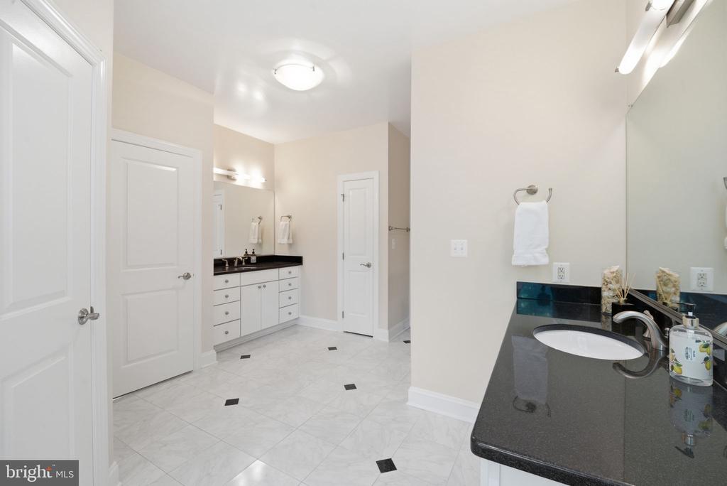 8104 REVATOM COURT