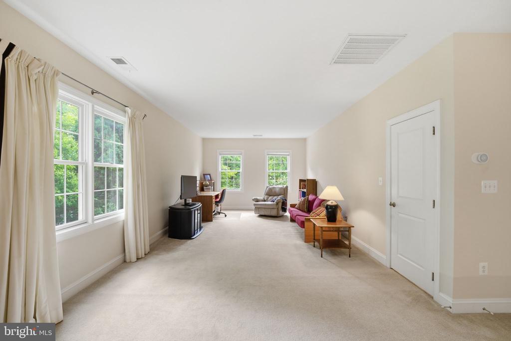 8104 REVATOM COURT