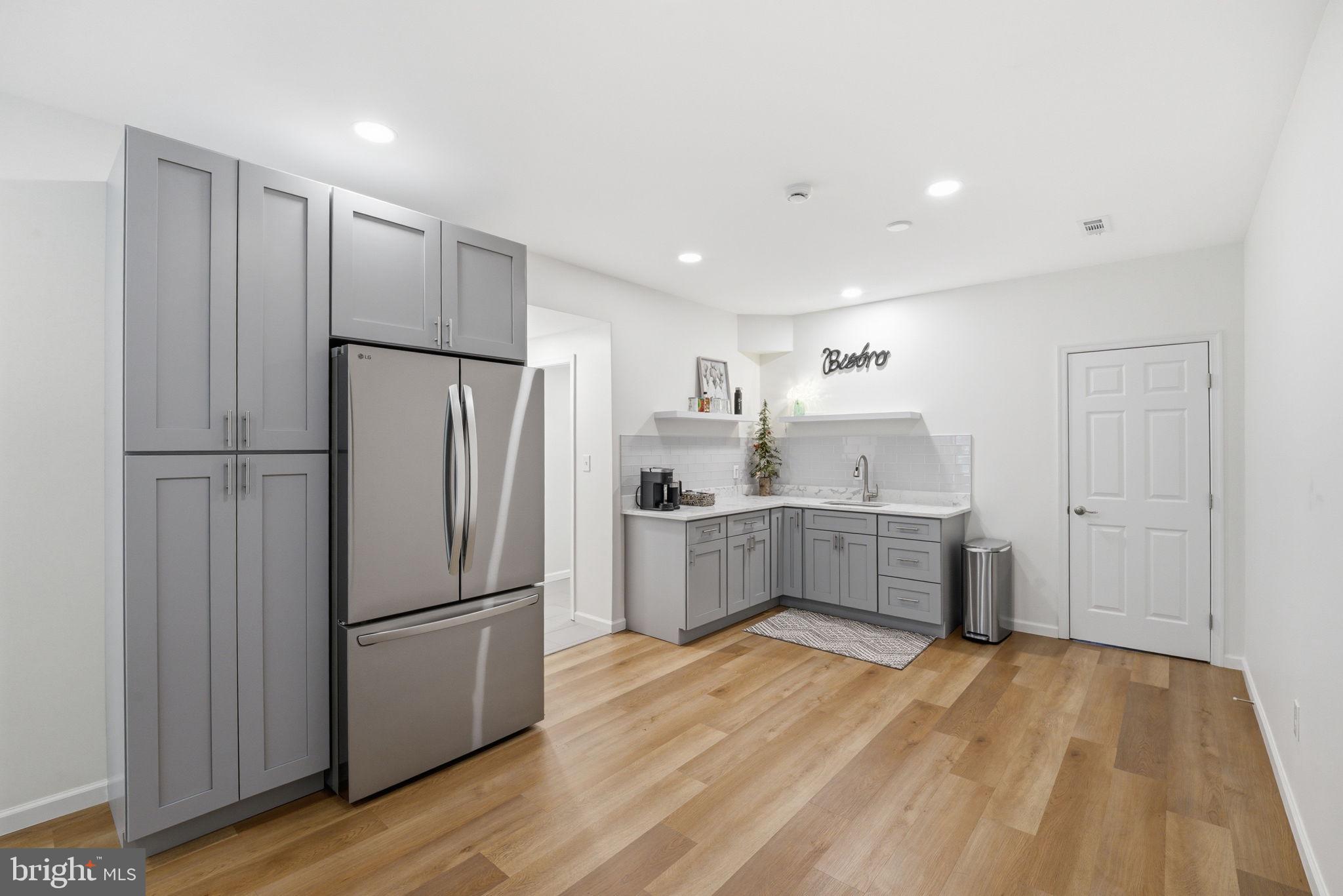 8104 REVATOM COURT