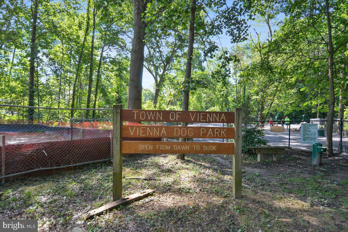 8104 REVATOM COURT