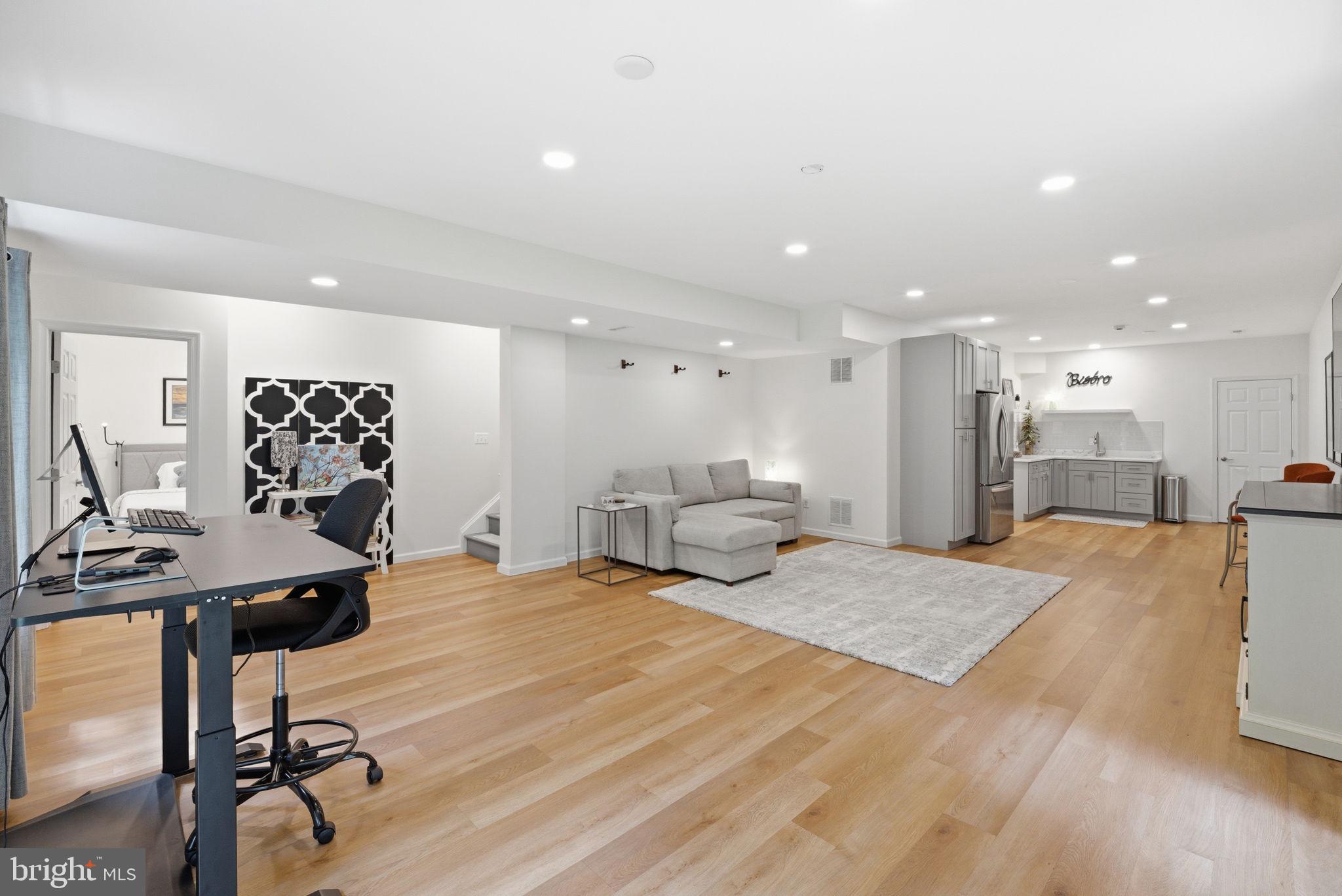 8104 REVATOM COURT