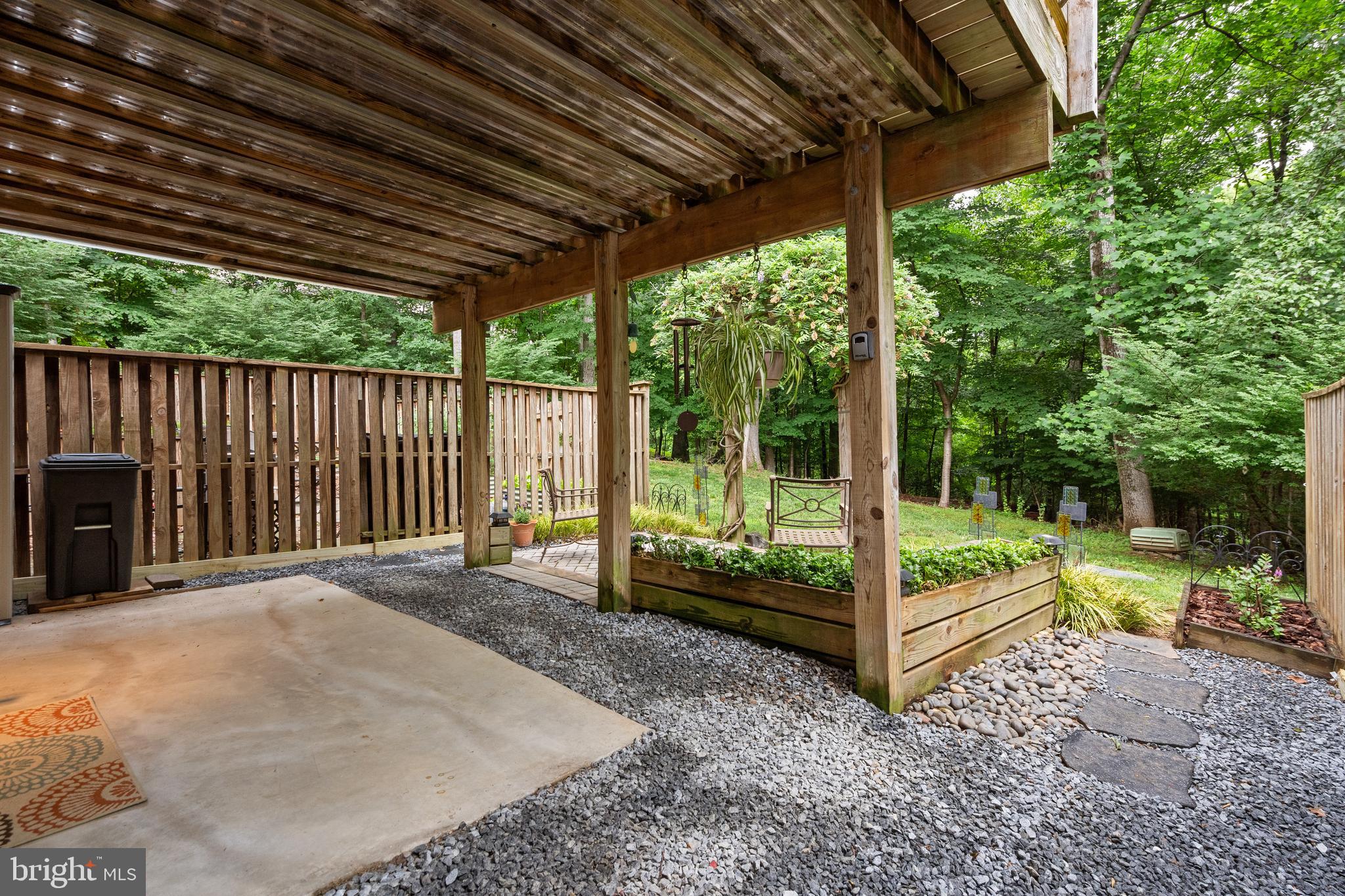 2303 MIDDLE CREEK LANE