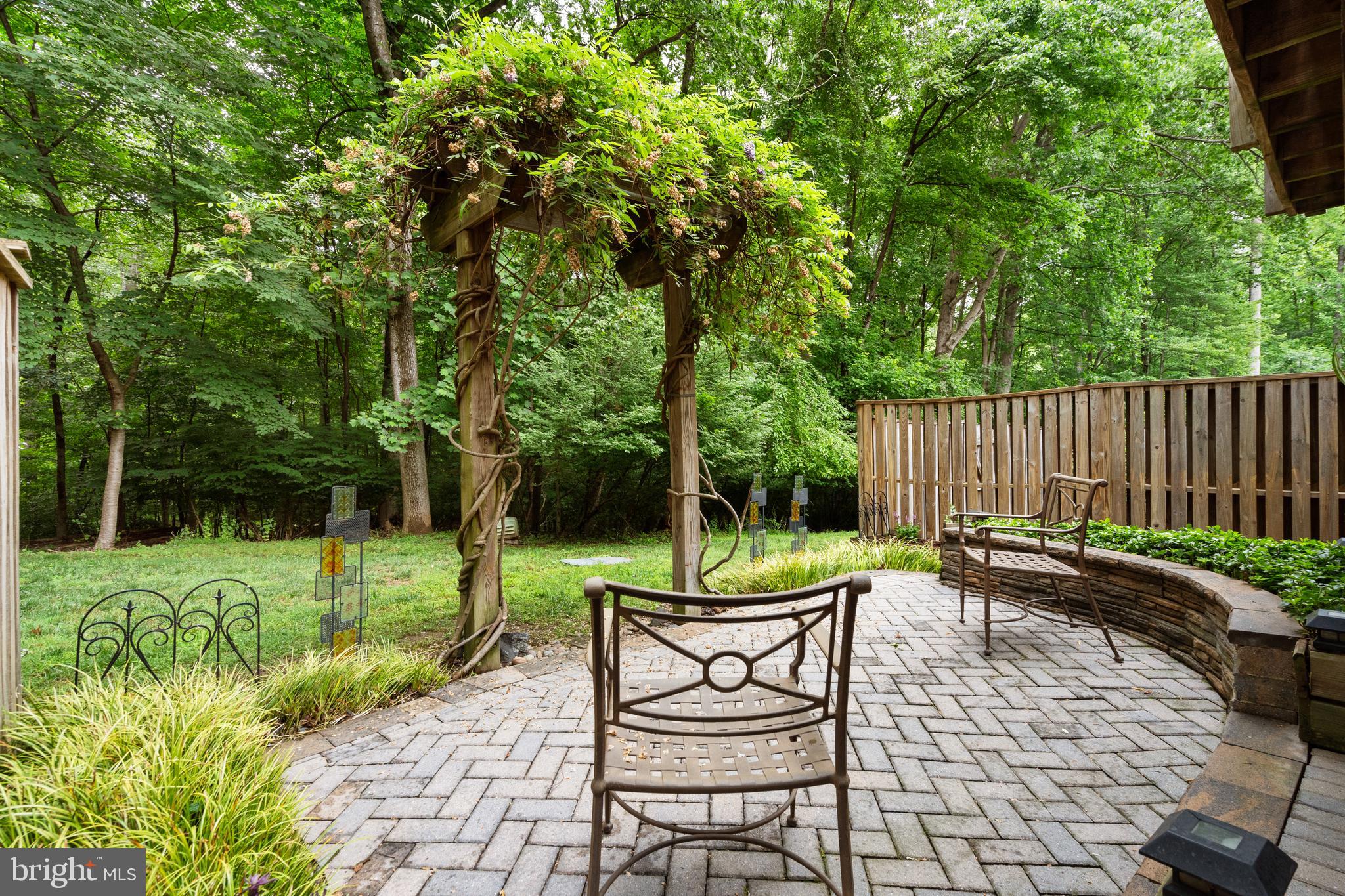 2303 MIDDLE CREEK LANE