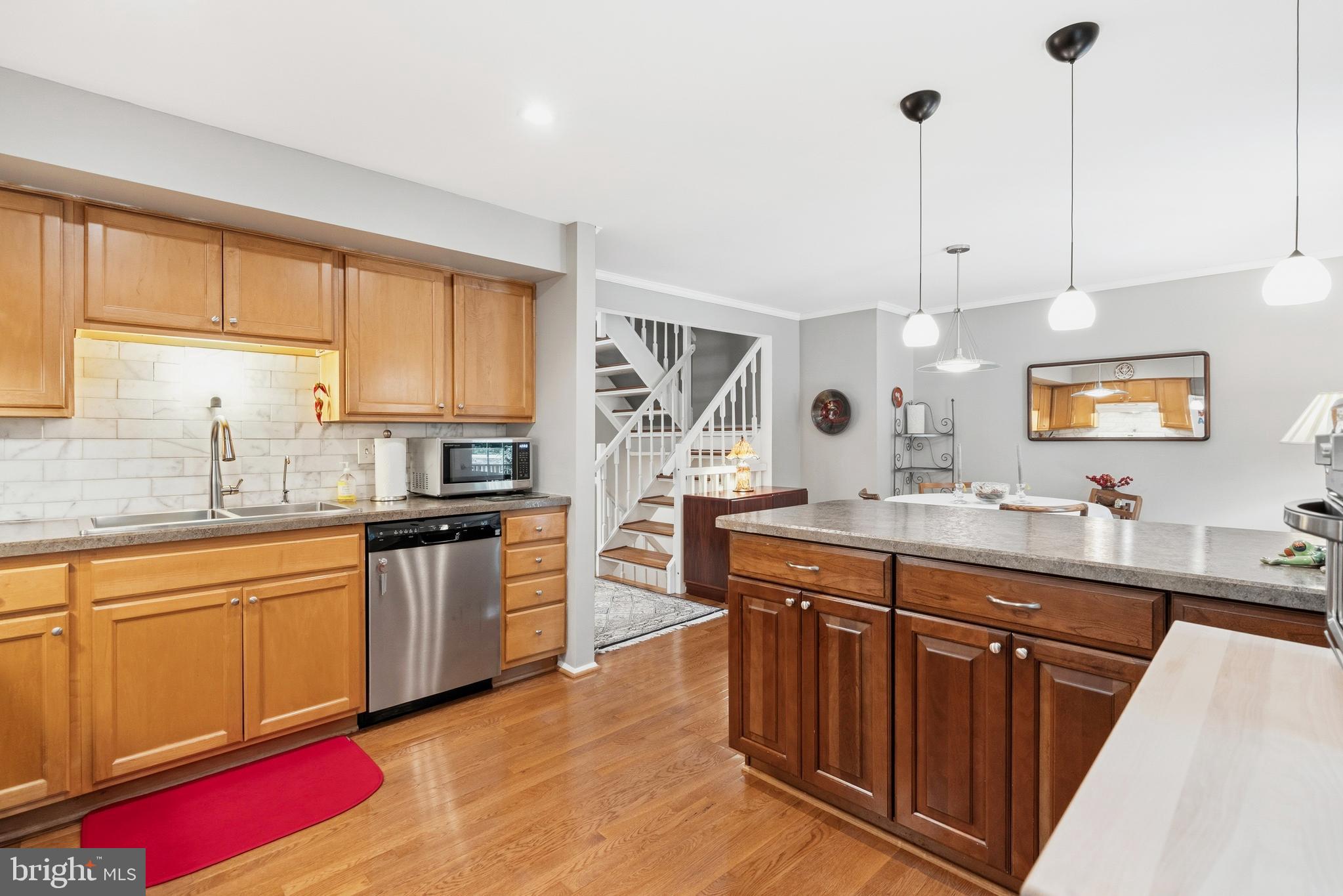 2303 MIDDLE CREEK LANE