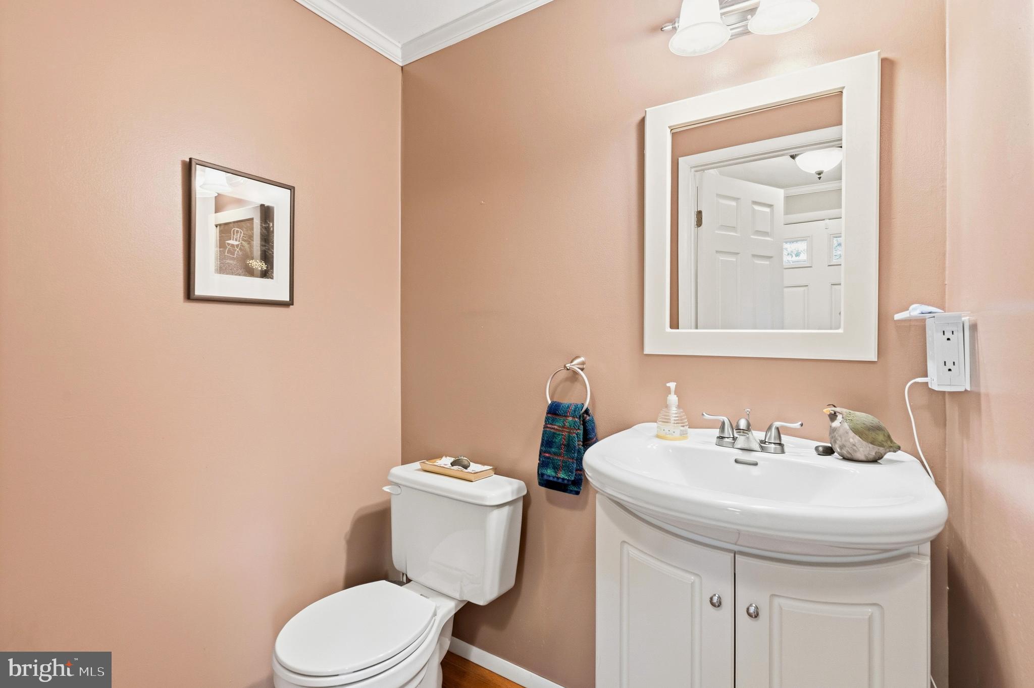 2303 MIDDLE CREEK LANE