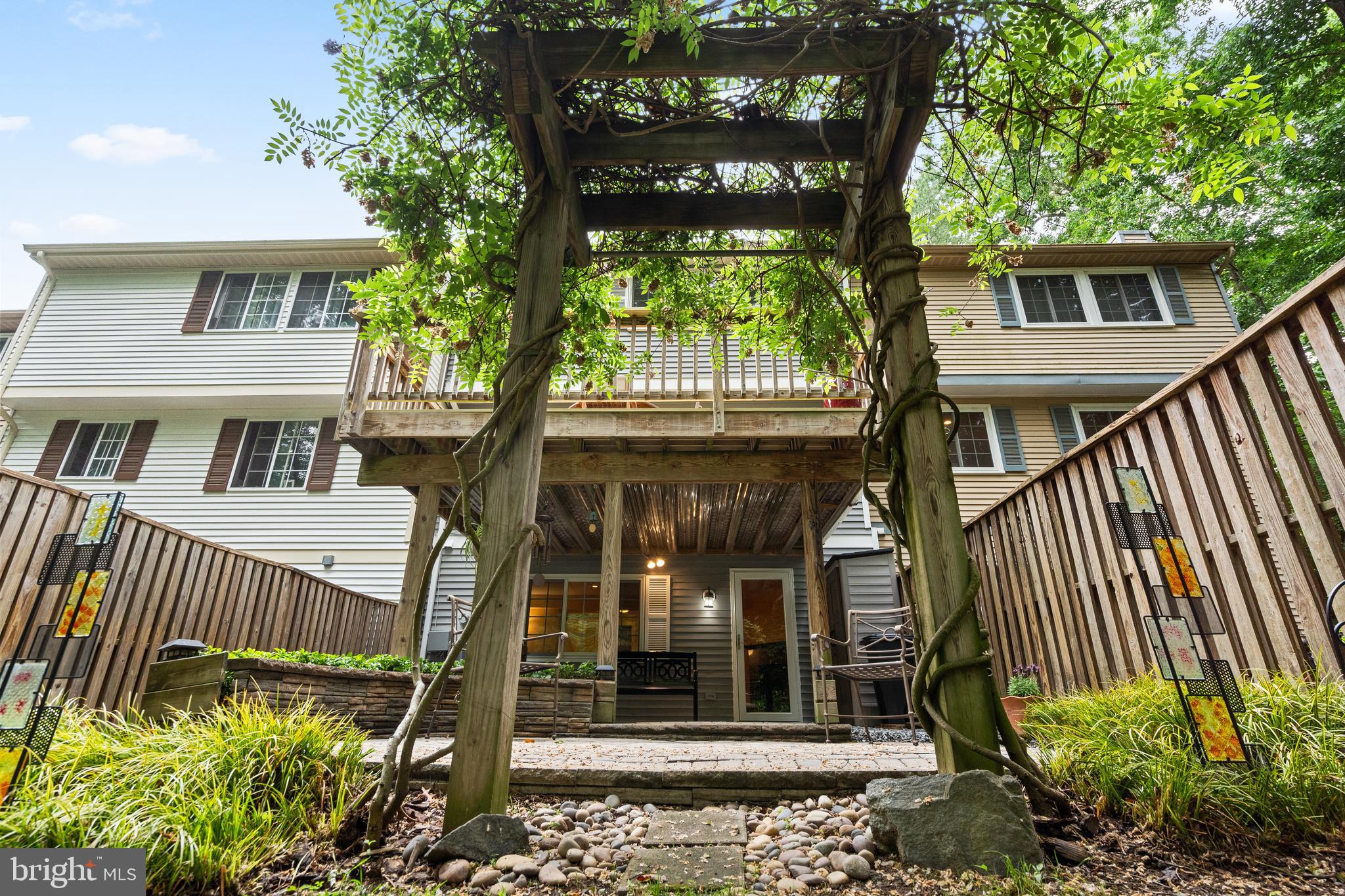 2303 MIDDLE CREEK LANE