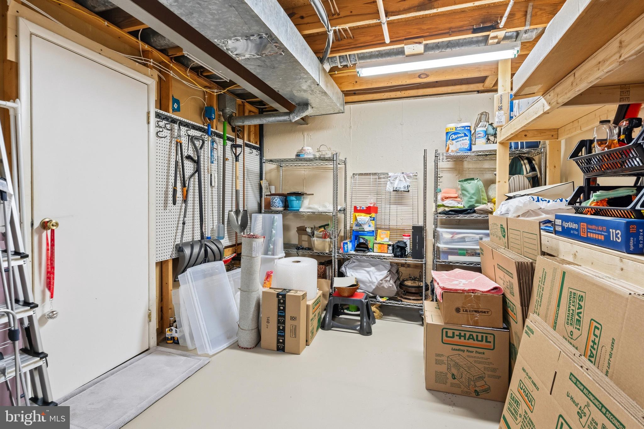 2303 MIDDLE CREEK LANE