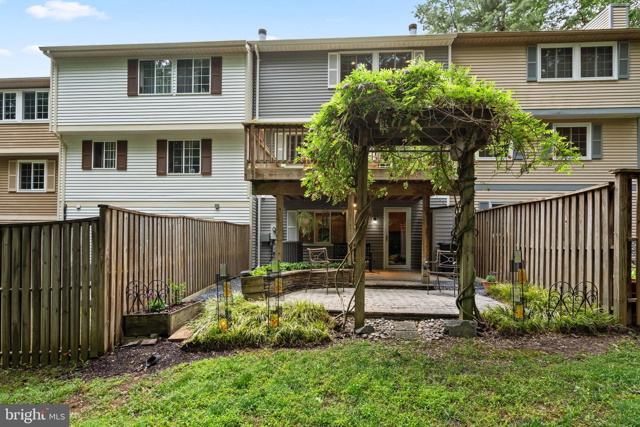 2303 MIDDLE CREEK LANE