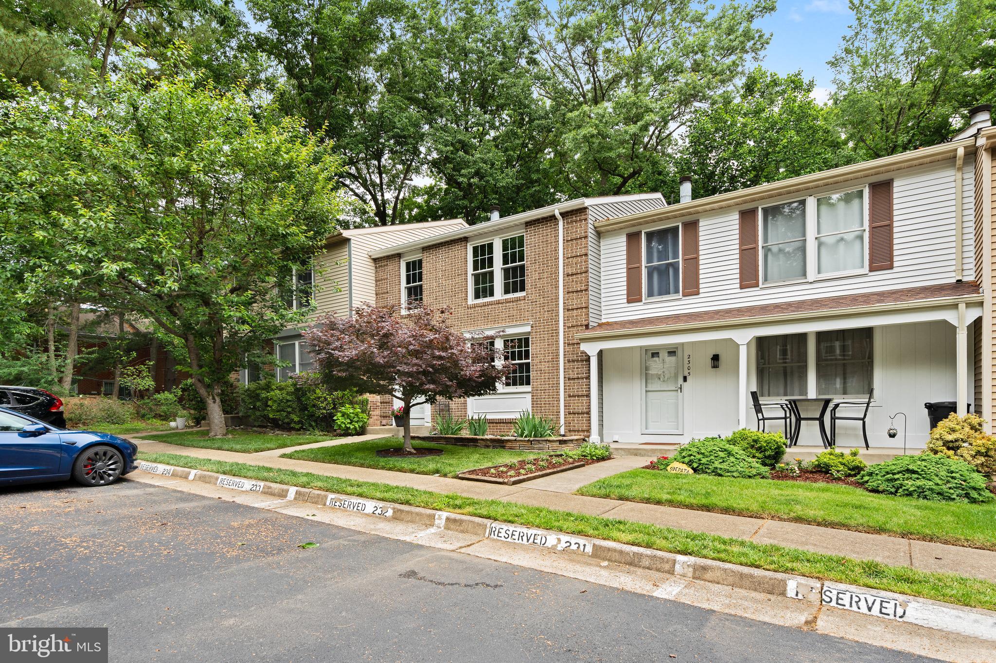 2303 MIDDLE CREEK LANE
