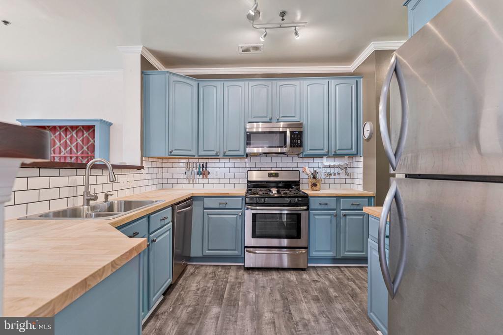 8937 MILFORD HAVEN COURT Unit: 37A
