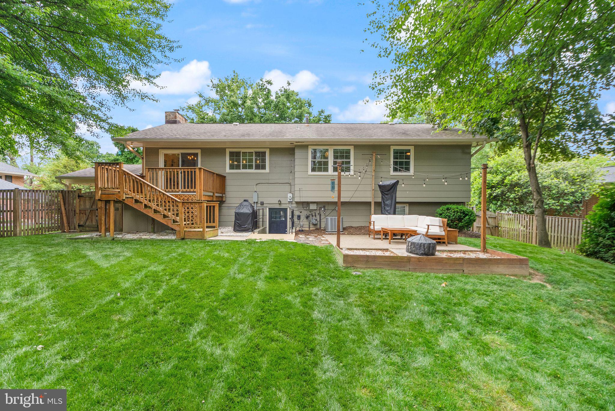 8446 PORTER LANE