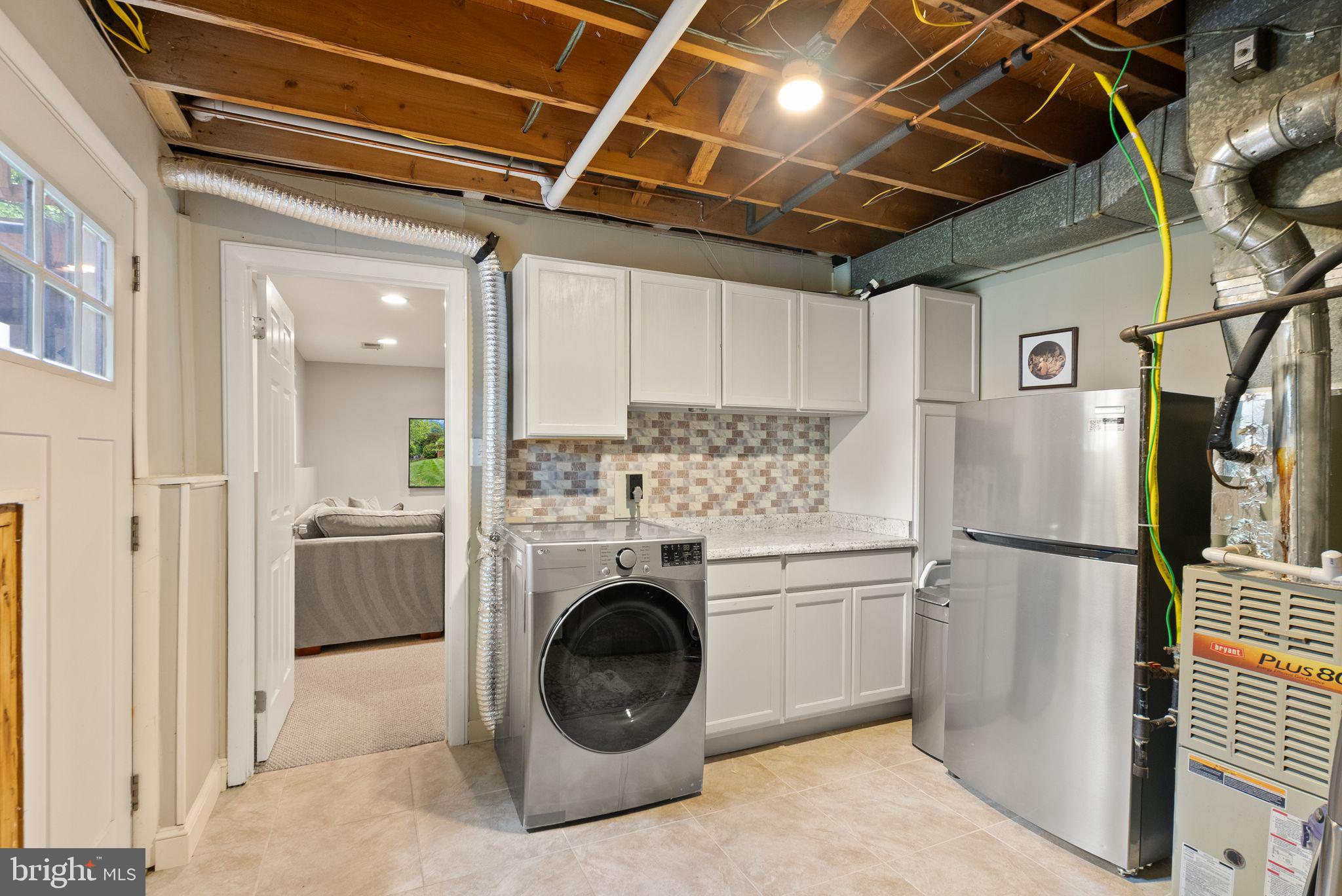 8446 PORTER LANE