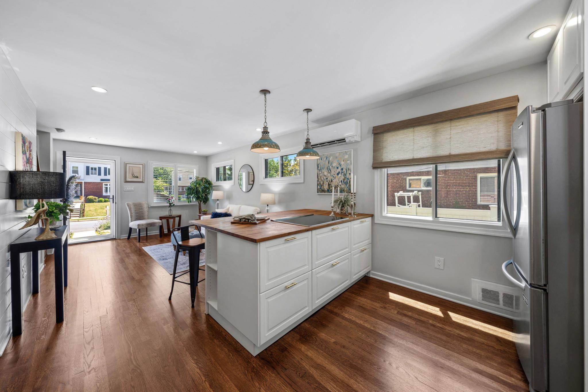 2204 DARTMOUTH DRIVE