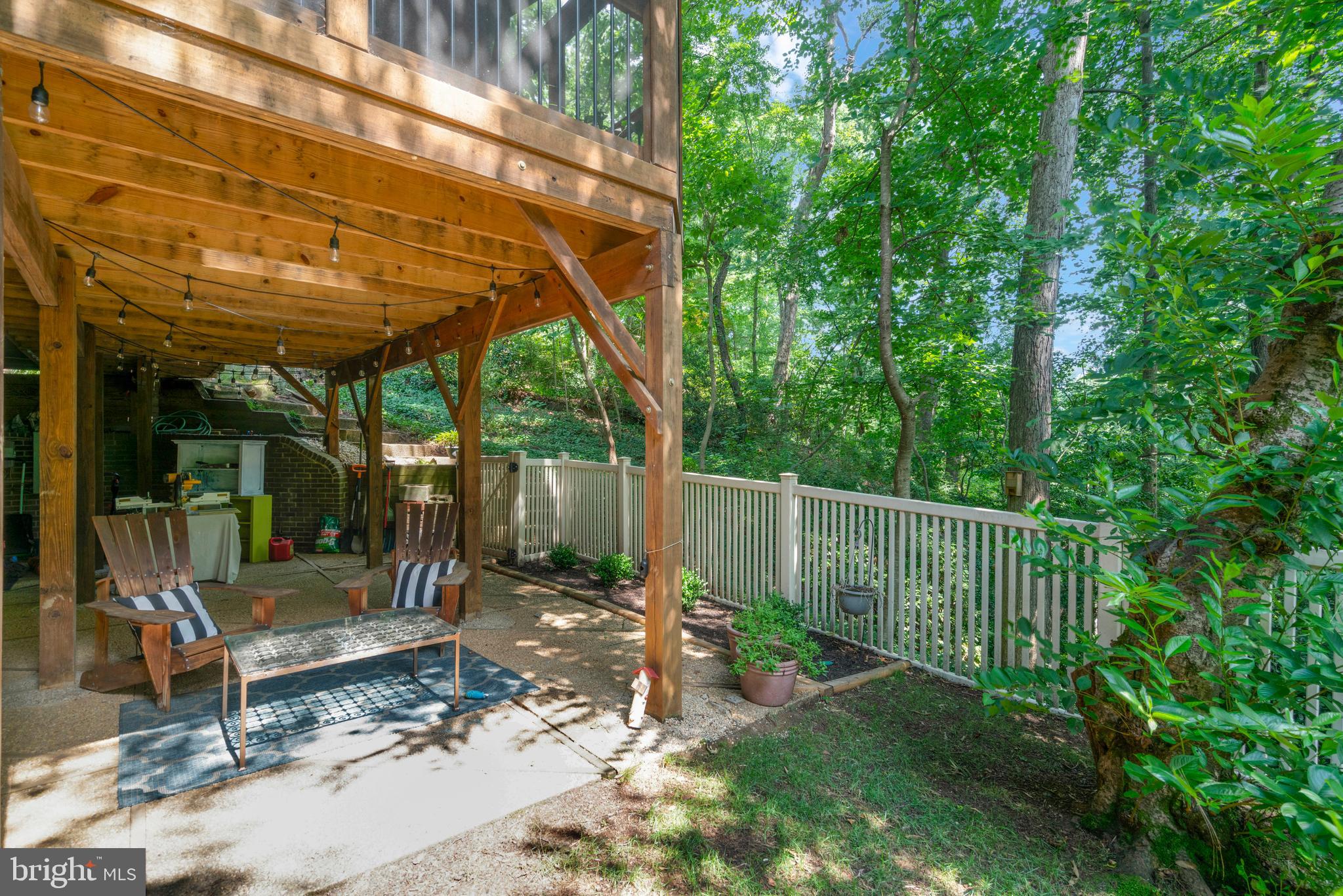 1715 HOLLINWOOD DRIVE
