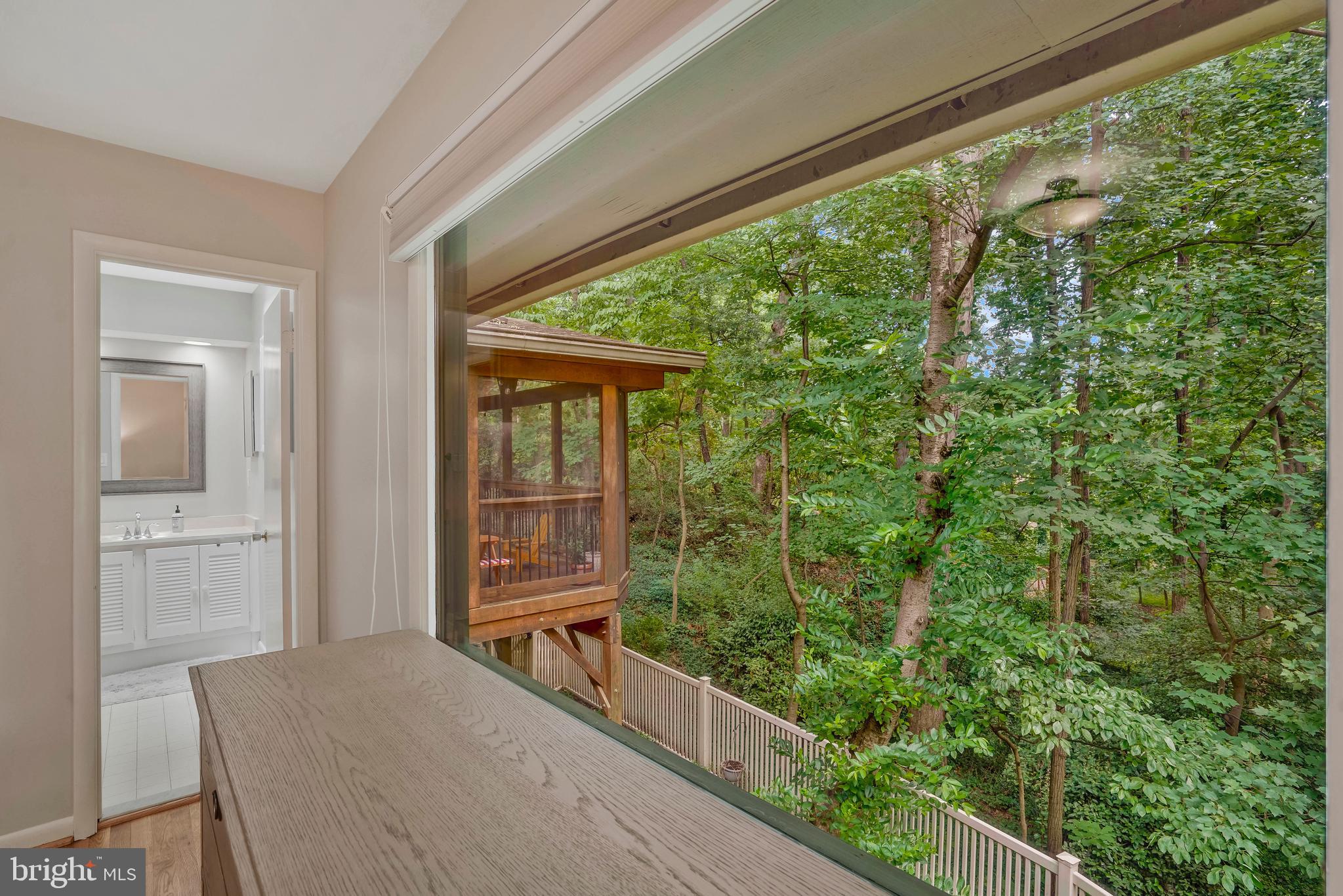 1715 HOLLINWOOD DRIVE
