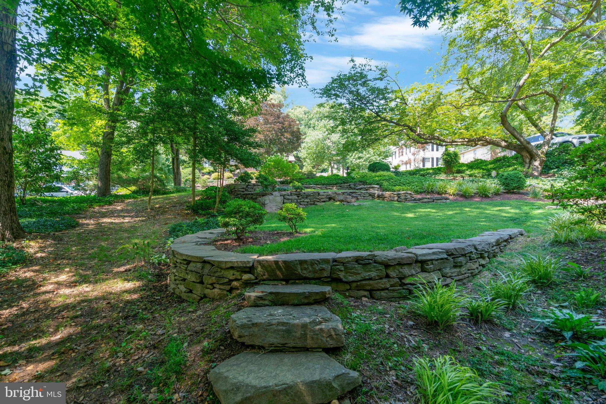 1715 HOLLINWOOD DRIVE