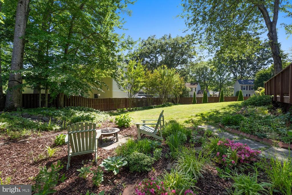 9501 WALLINGFORD DRIVE
