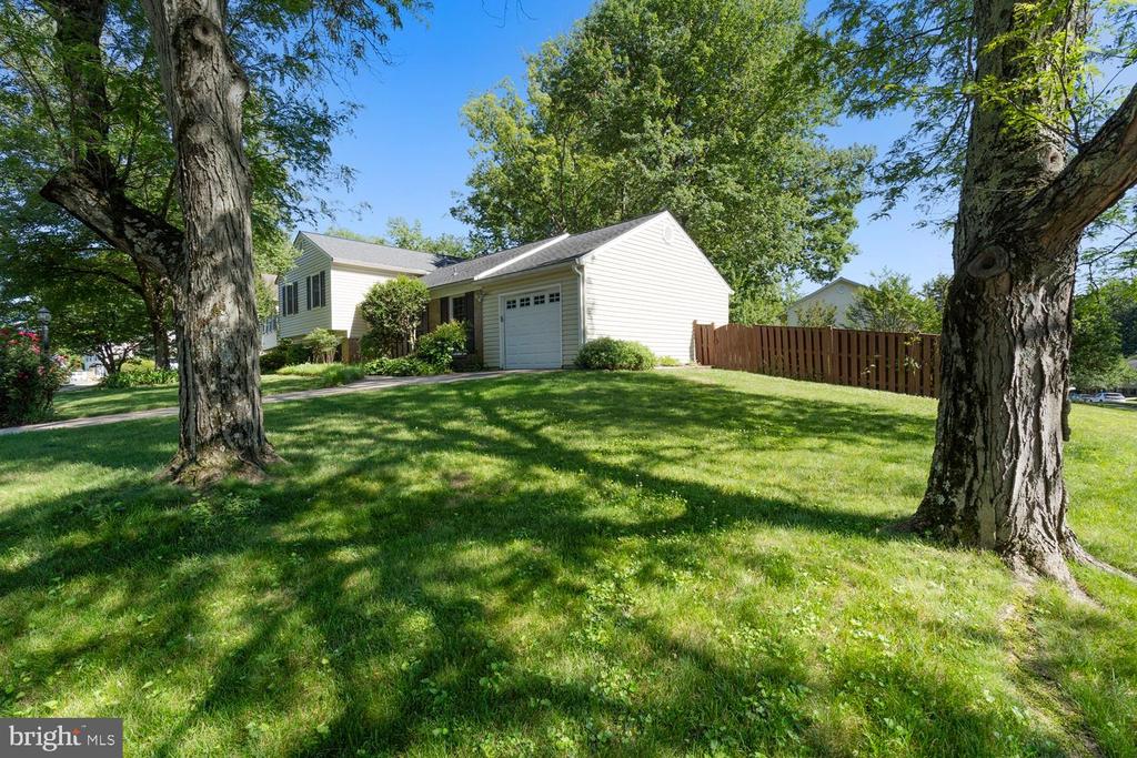 9501 WALLINGFORD DRIVE
