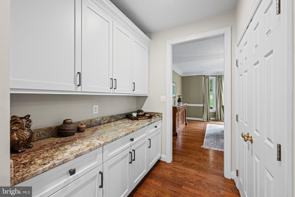 11885 SHAKER MEADOWS COURT