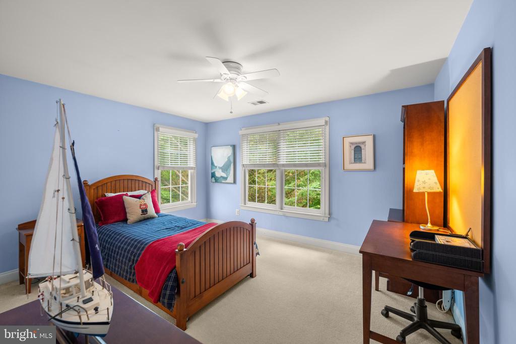 11885 SHAKER MEADOWS COURT