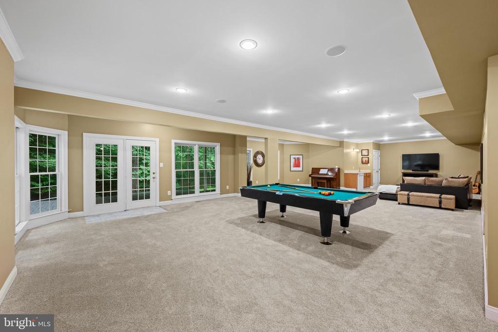 11885 SHAKER MEADOWS COURT