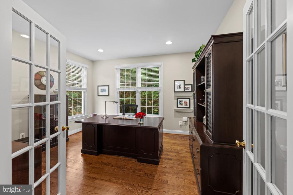 11885 SHAKER MEADOWS COURT