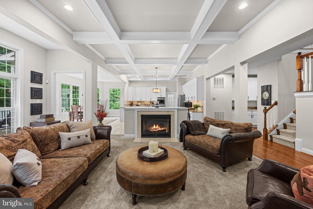11885 SHAKER MEADOWS COURT