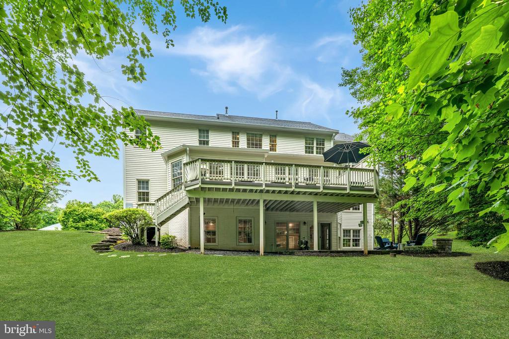 11885 SHAKER MEADOWS COURT