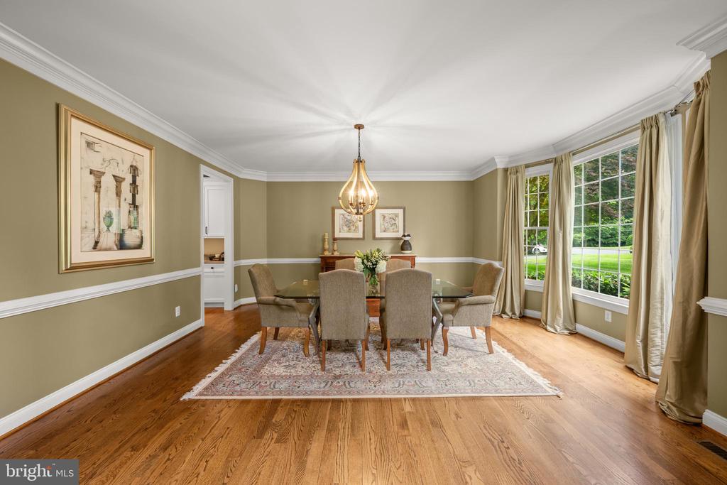 11885 SHAKER MEADOWS COURT