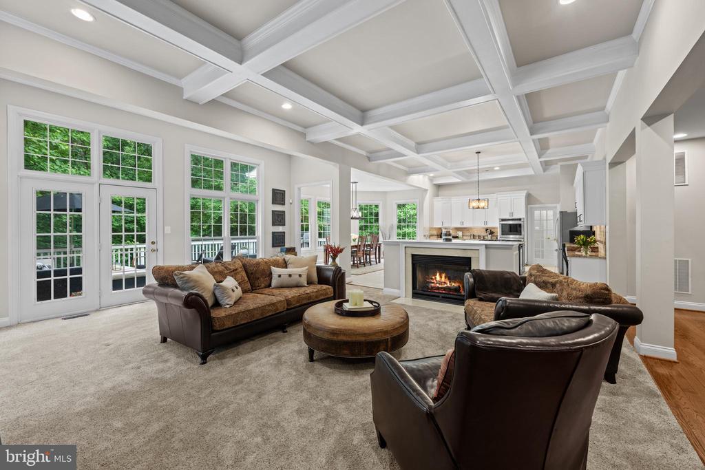 11885 SHAKER MEADOWS COURT