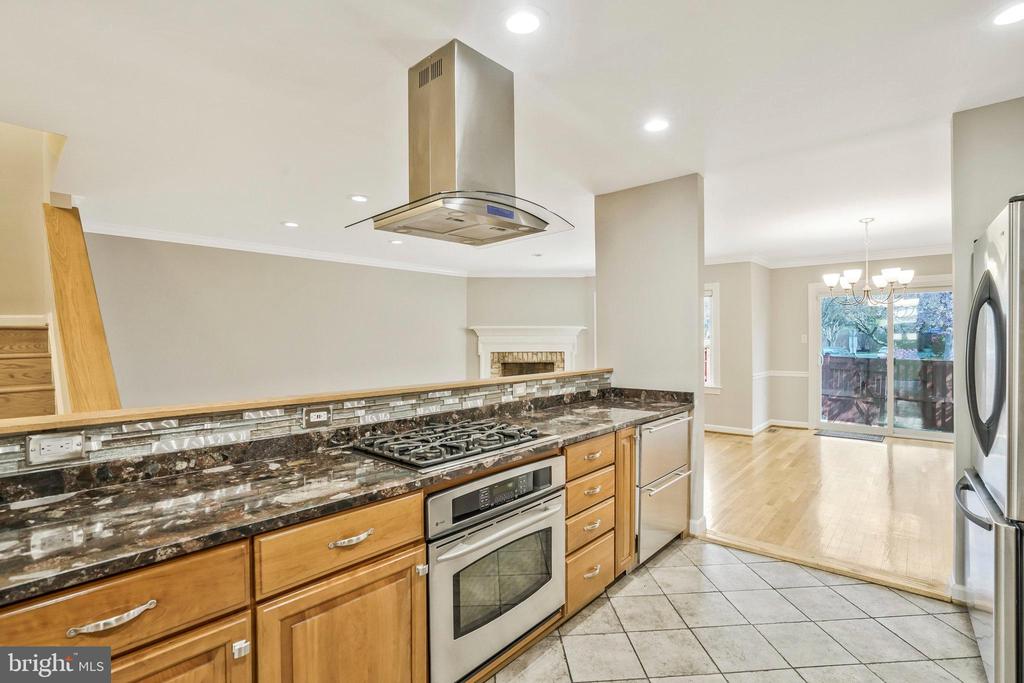 6366 BRAMPTON COURT