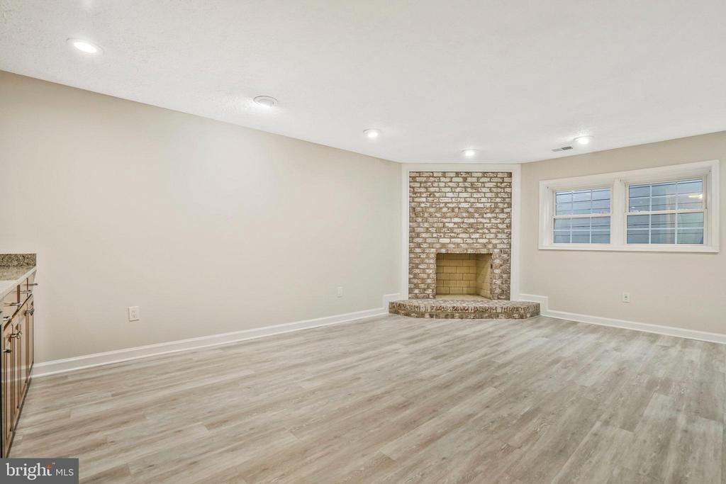 6366 BRAMPTON COURT