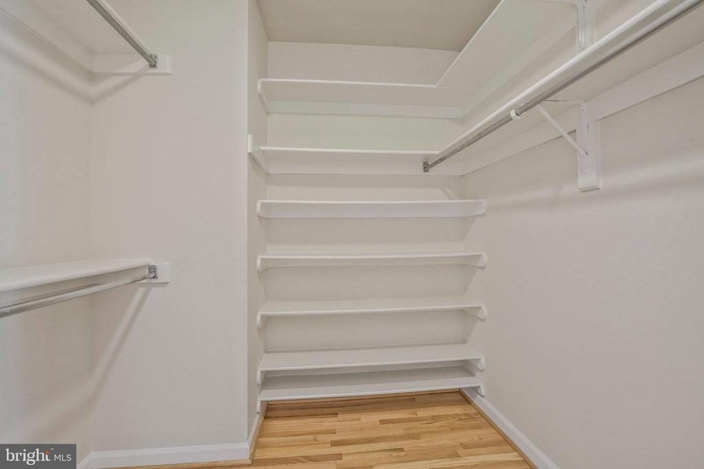 6366 BRAMPTON COURT