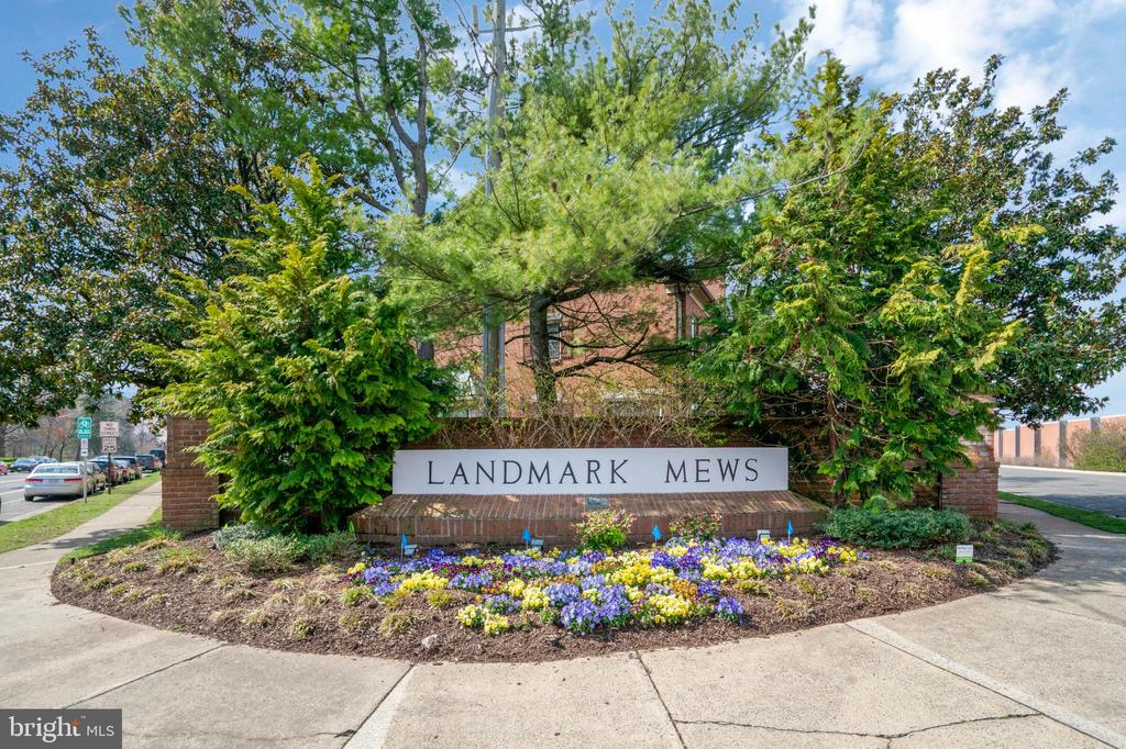 6366 BRAMPTON COURT