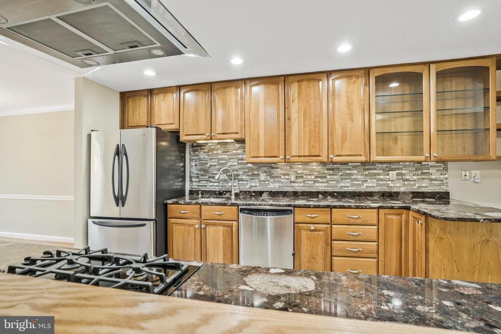 6366 BRAMPTON COURT