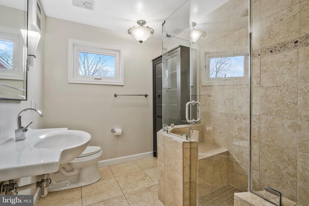 6366 BRAMPTON COURT