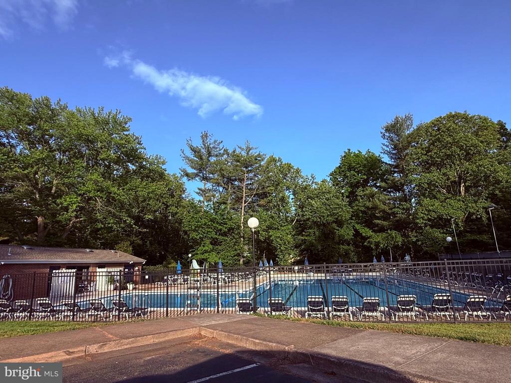 9636 WESTPORT LANE