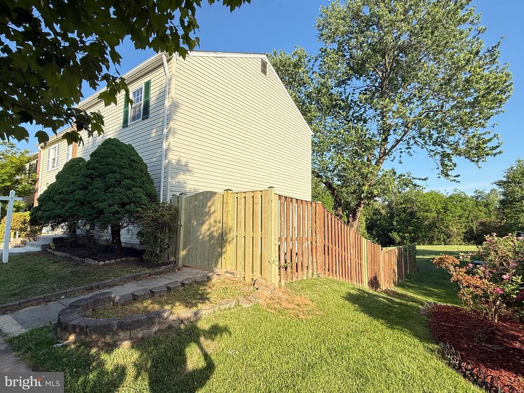 9636 WESTPORT LANE