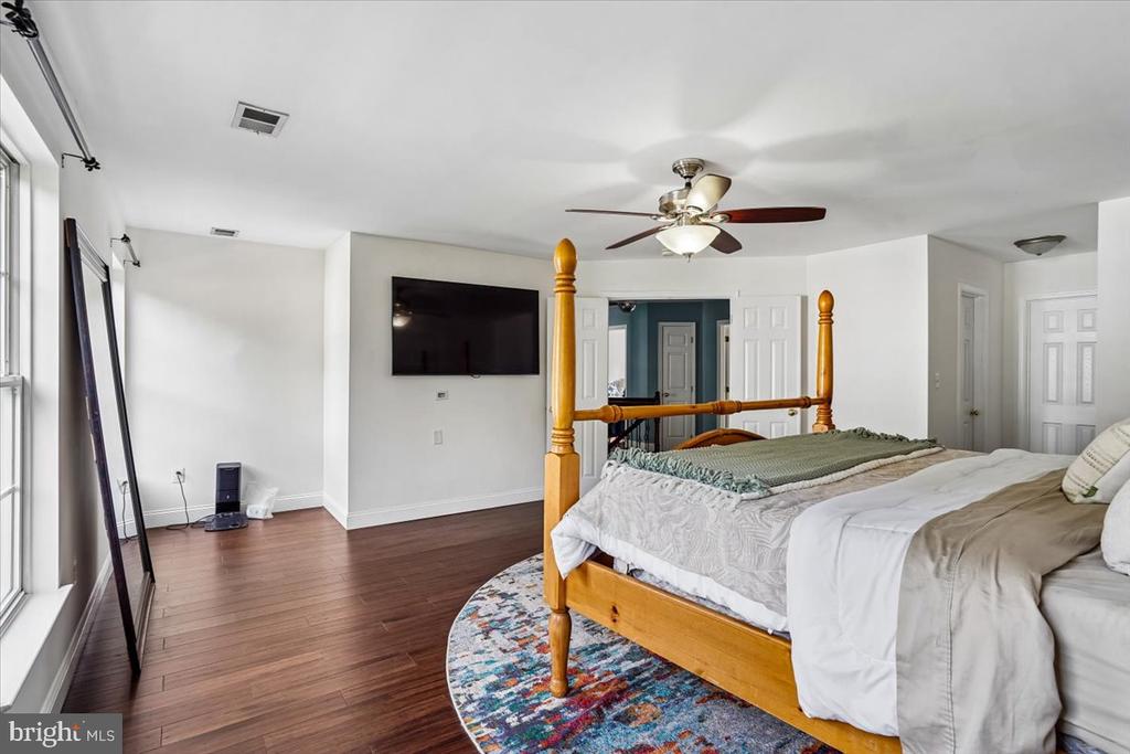 6859 COLONEL TAYLOR LANE