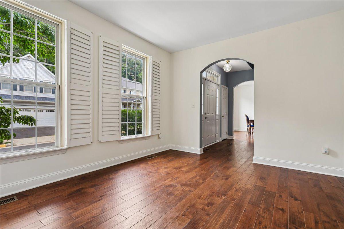 6859 COLONEL TAYLOR LANE