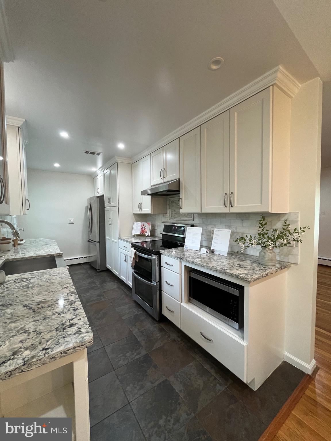 3440 SKYVIEW TERRACE