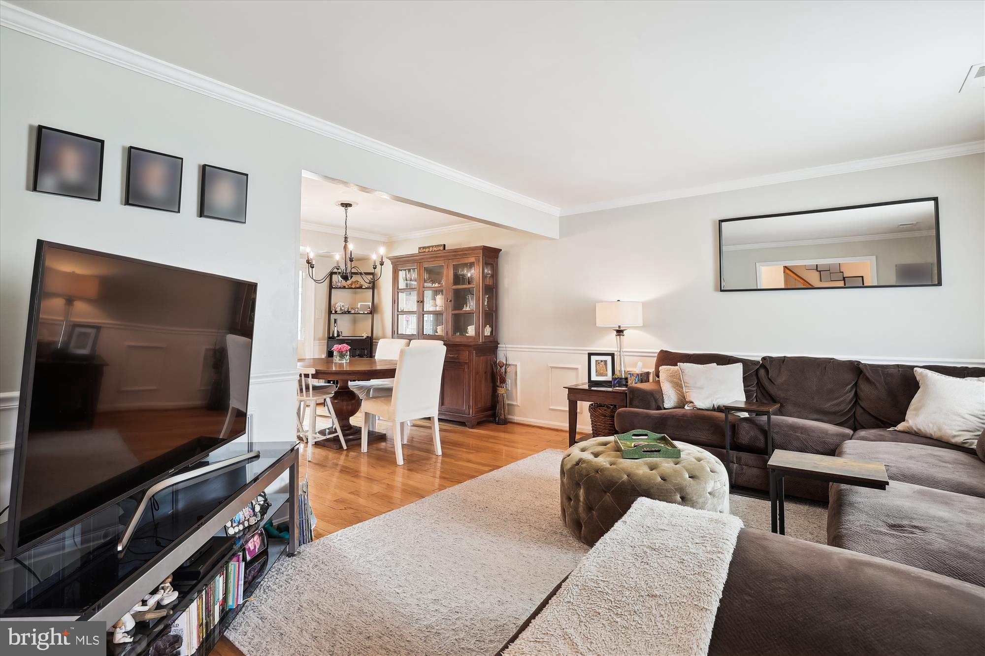 4555 LANTERN PLACE