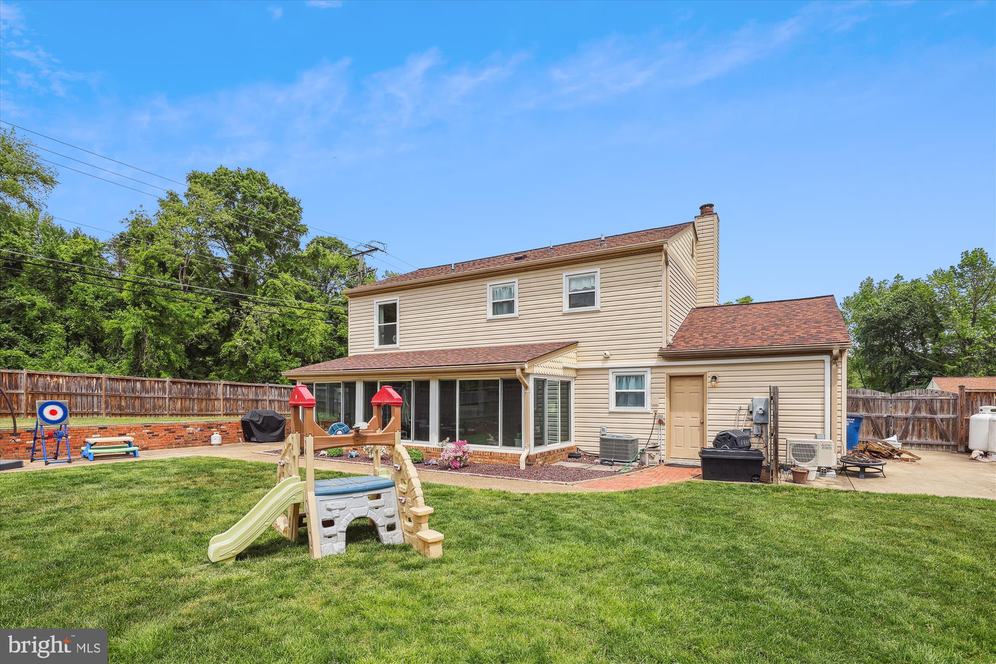 4555 LANTERN PLACE