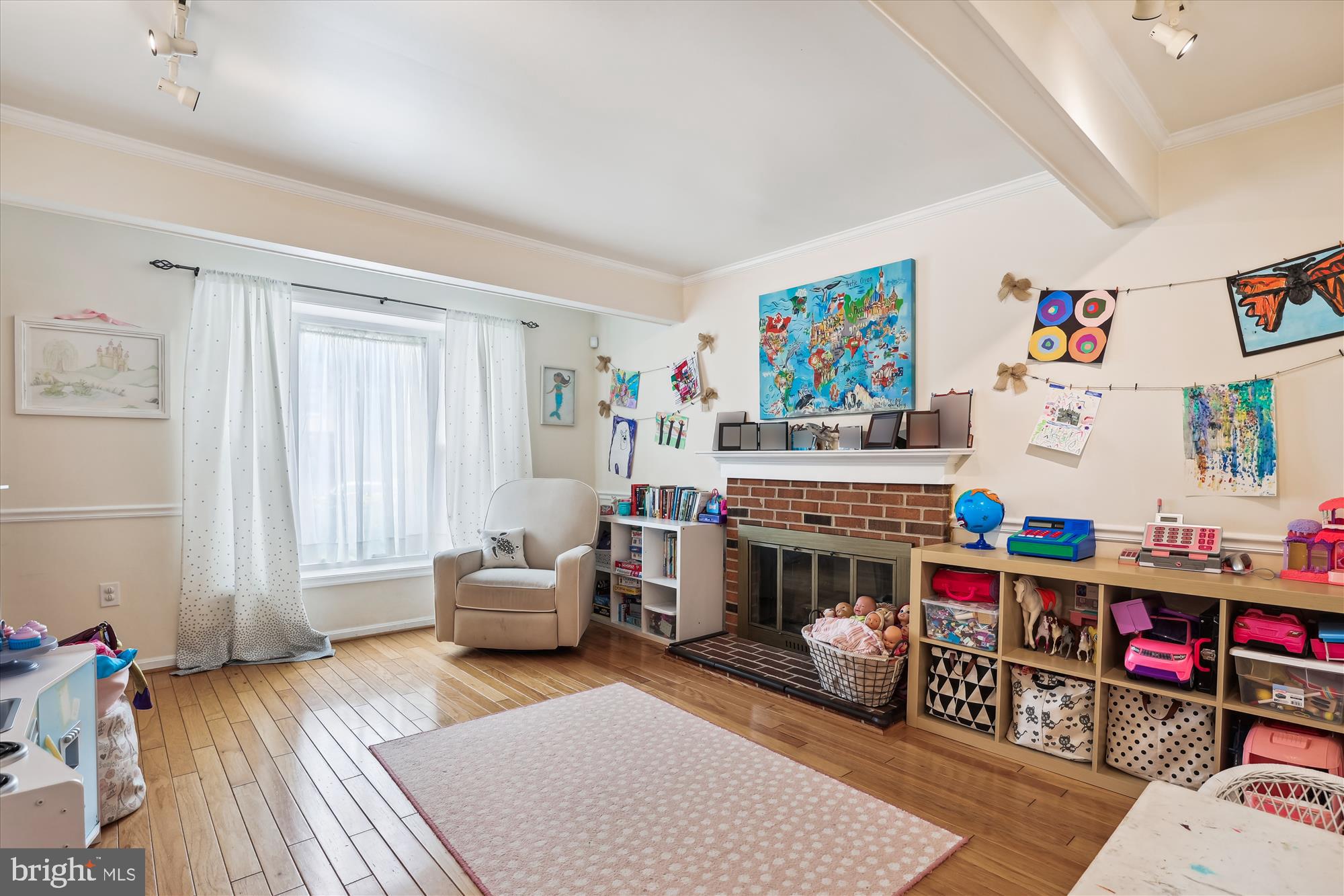 4555 LANTERN PLACE