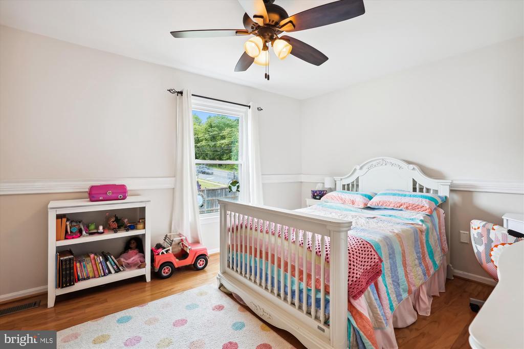 4555 LANTERN PLACE