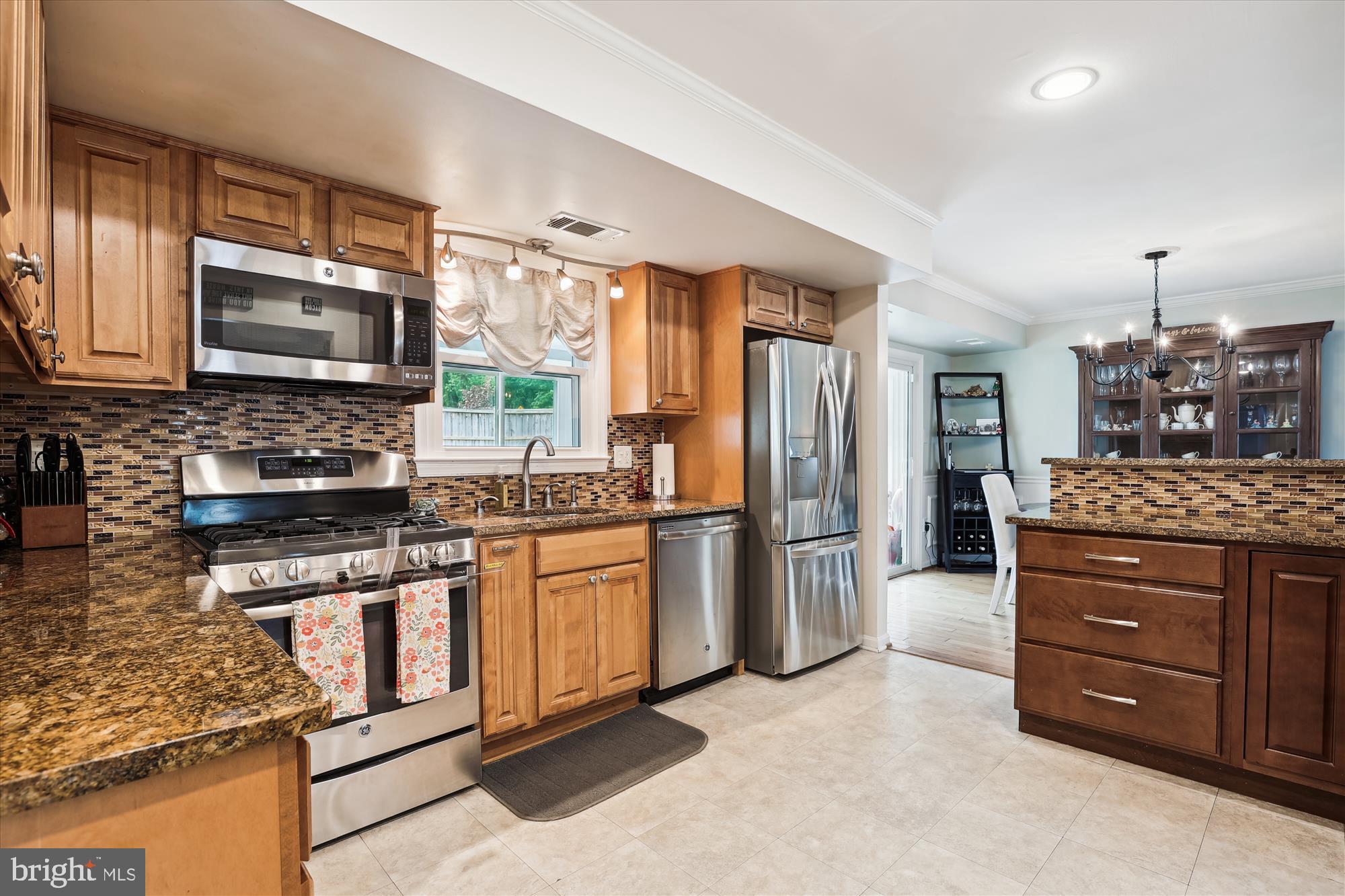 4555 LANTERN PLACE
