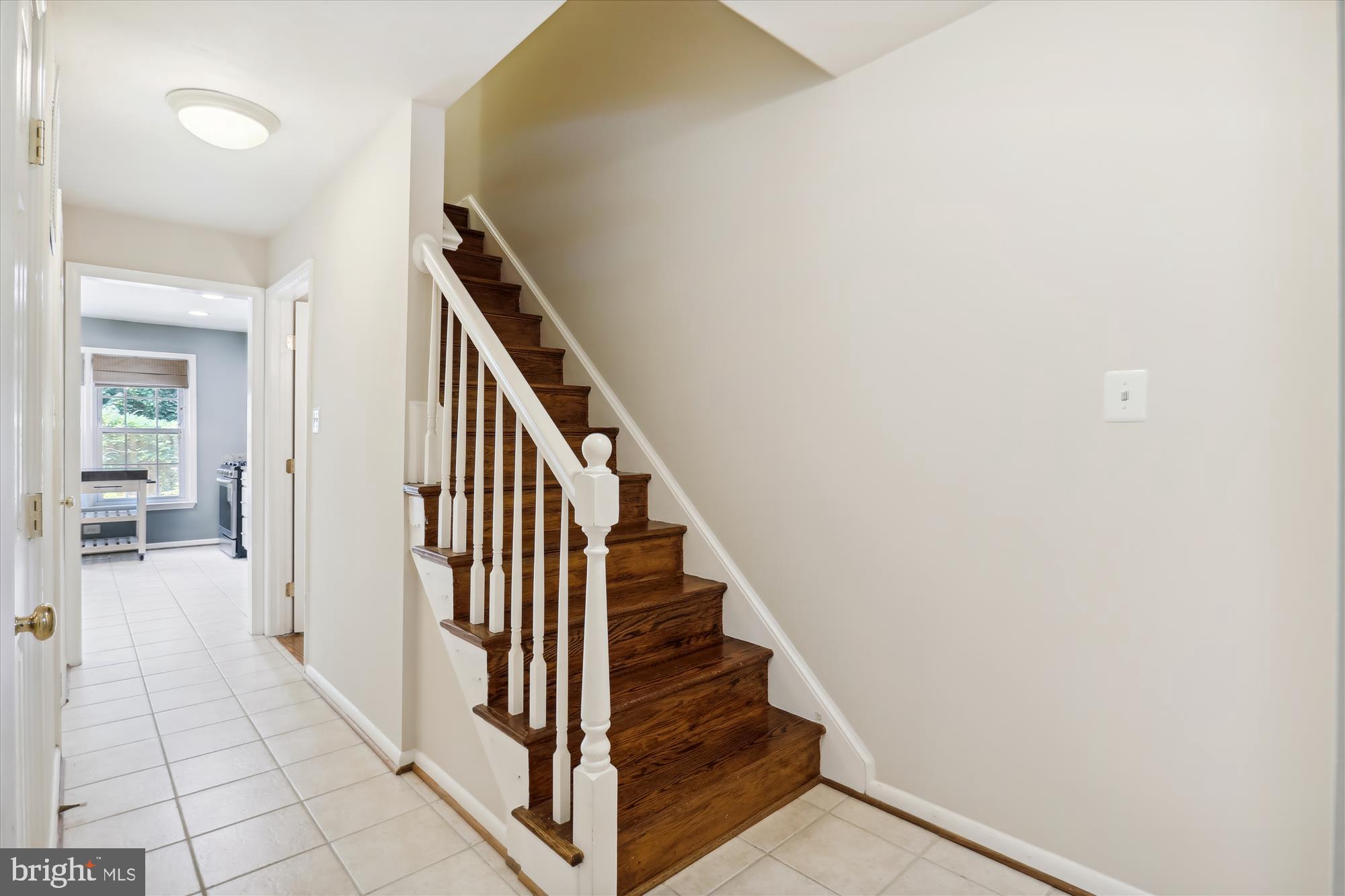 1804 GOLF VIEW COURT