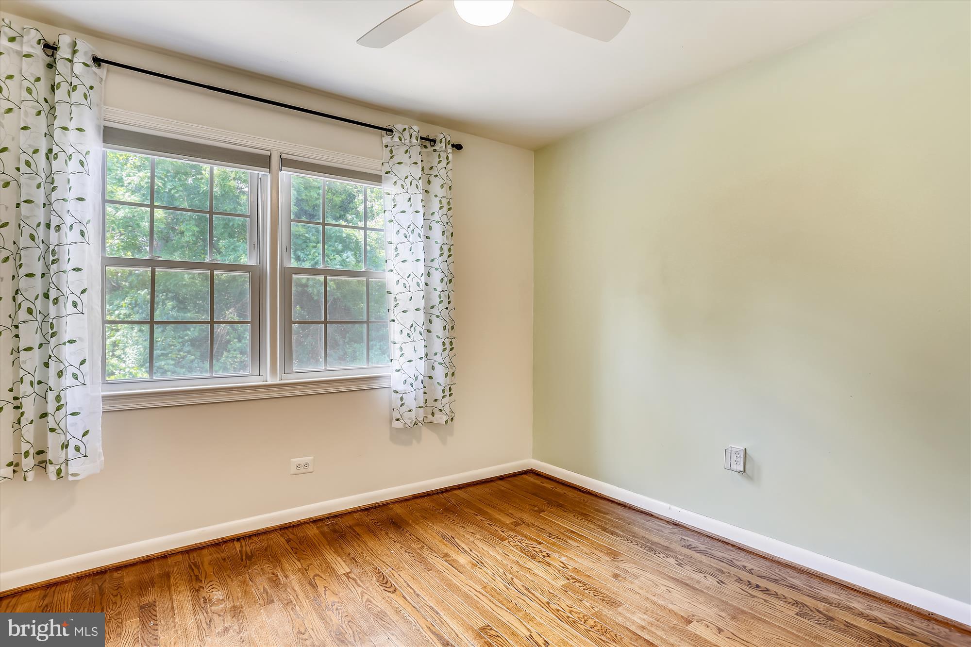 1804 GOLF VIEW COURT