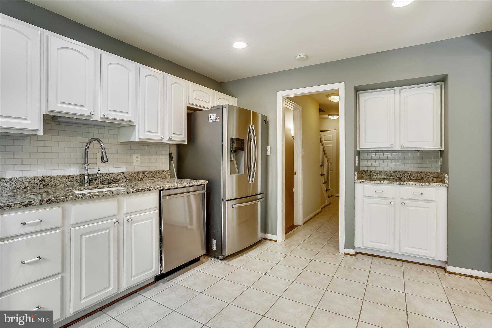 1804 GOLF VIEW COURT