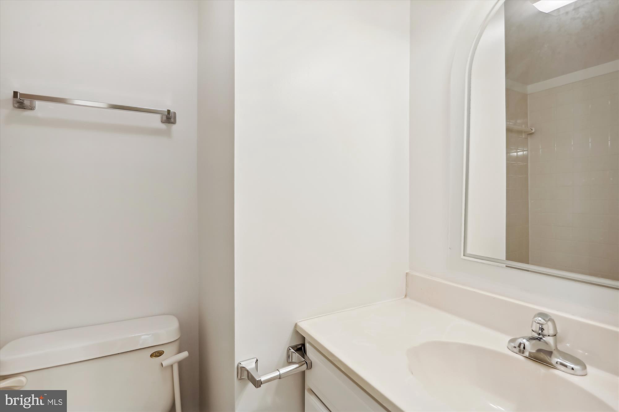 1804 GOLF VIEW COURT